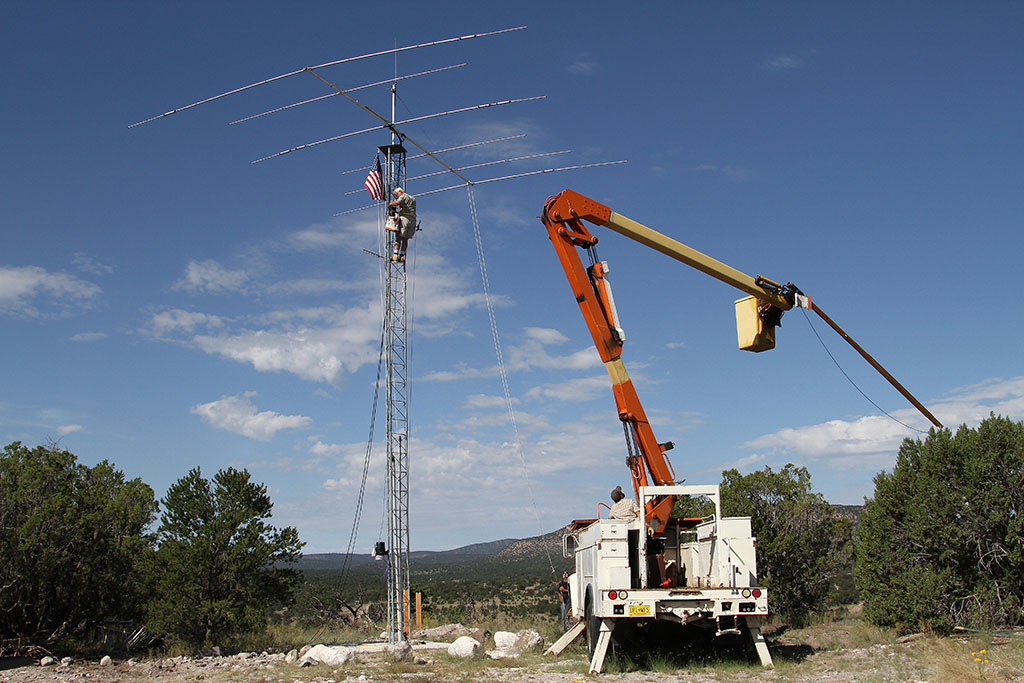 Bolting the mast.